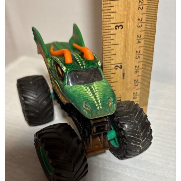 Hot Wheels Monster Jam Reptoid Diecast Truck 1:64 Scale Green & Orange Toy - Picture 8 of 8